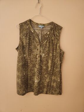 Pennant Women’s XL Animal Print Sleeveless Henley Top Brown Tan